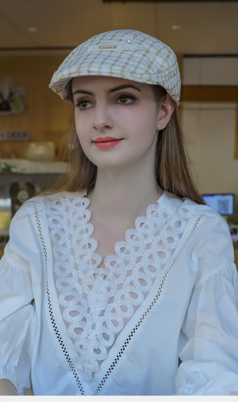 British Retro Forward Cap for Women Large Circumference — feature 15