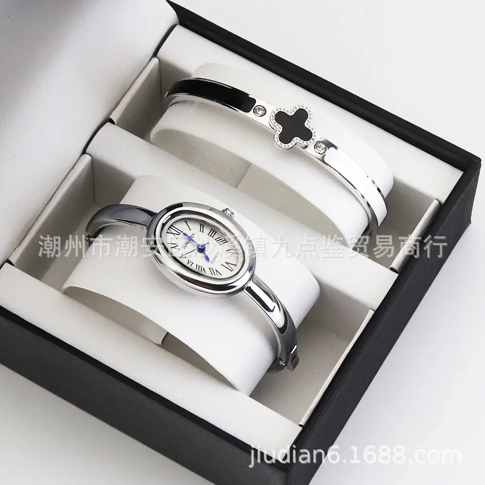 Gold Plated Women's Quartz Bracelet Watch Set — feature 7