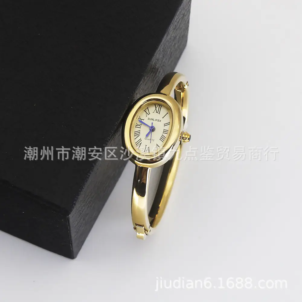 Gold Plated Women's Quartz Bracelet Watch Set - Image 3