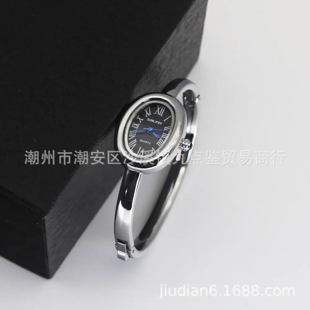 Gold Plated Women's Quartz Bracelet Watch Set - Image 5