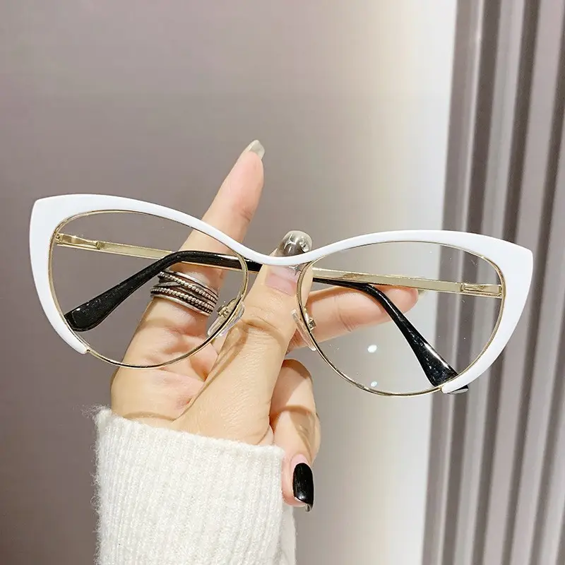 European Cat-Eye Sunglasses Black Gold Metal Frame - Image 9