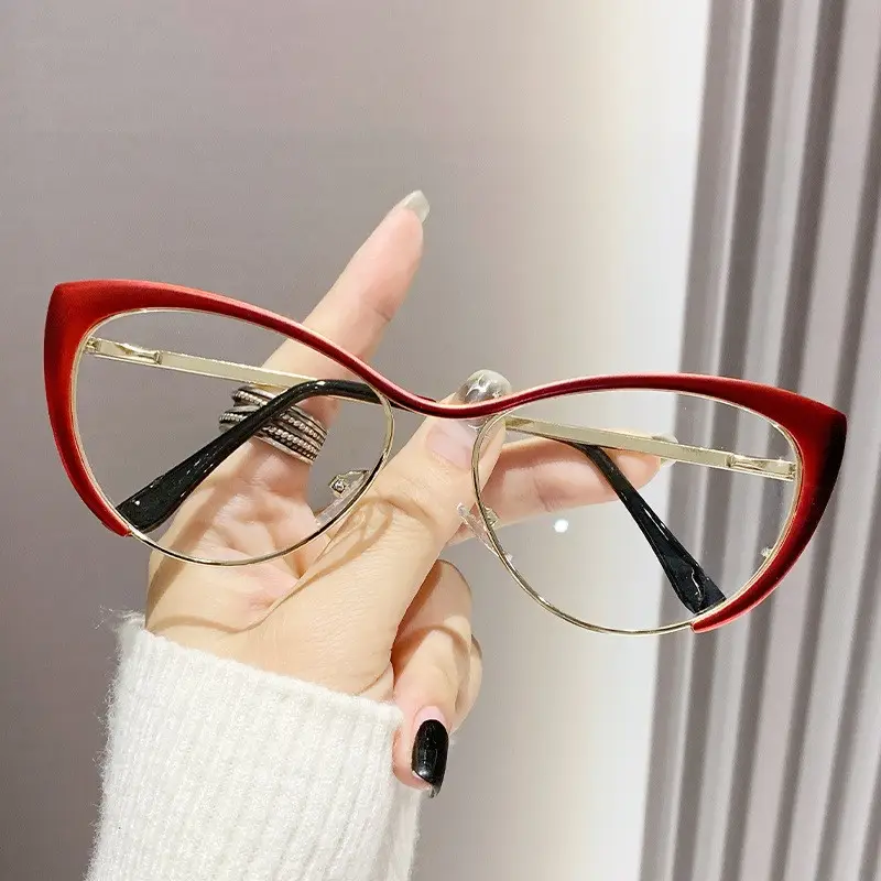 European Cat-Eye Sunglasses Black Gold Metal Frame - Image 11