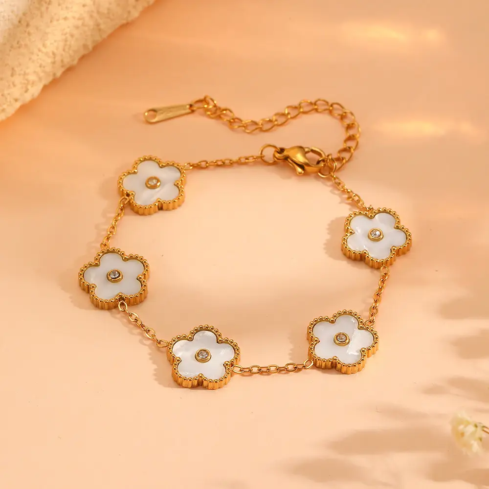 European & American Sweet Five Leaf Flower Jewelry Set - Image 13