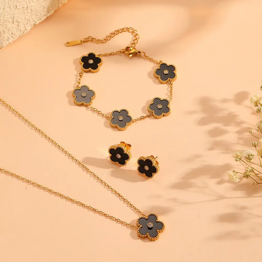 European & American Sweet Five Leaf Flower Jewelry Set - Image 2