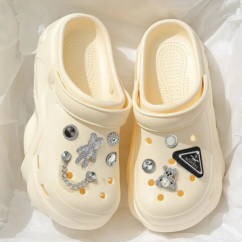 Thick-Soled Croc Shoes Women's Summer Outerwear 2025 New Anti-Slip Non-Stinky Feet Feeling Baotou Sandals Wholesale - Image 31