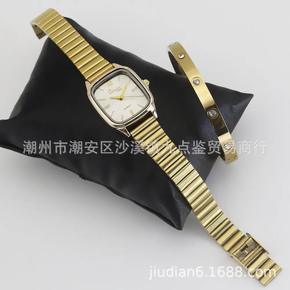 Women's Gold Quartz Bracelet Watch Set - Image 6