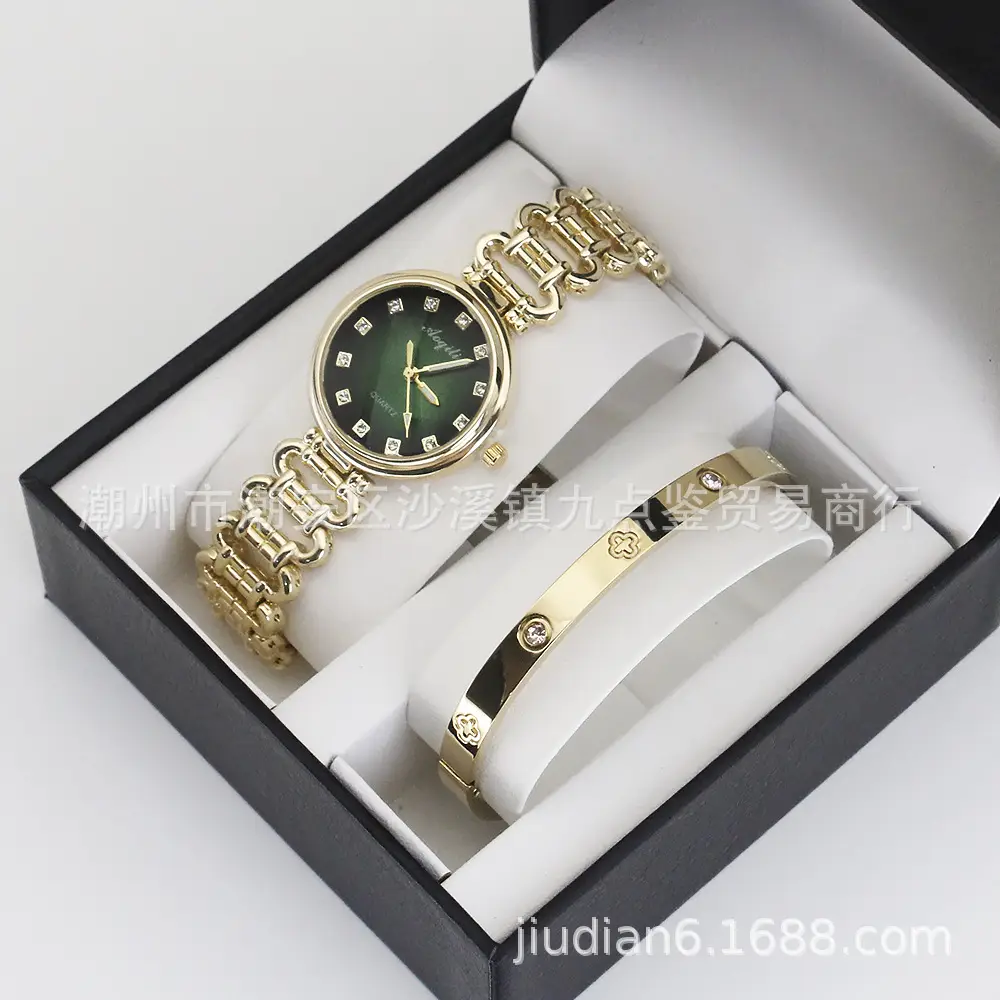 Women's Silver Quartz Bracelet Watch Set — feature 7