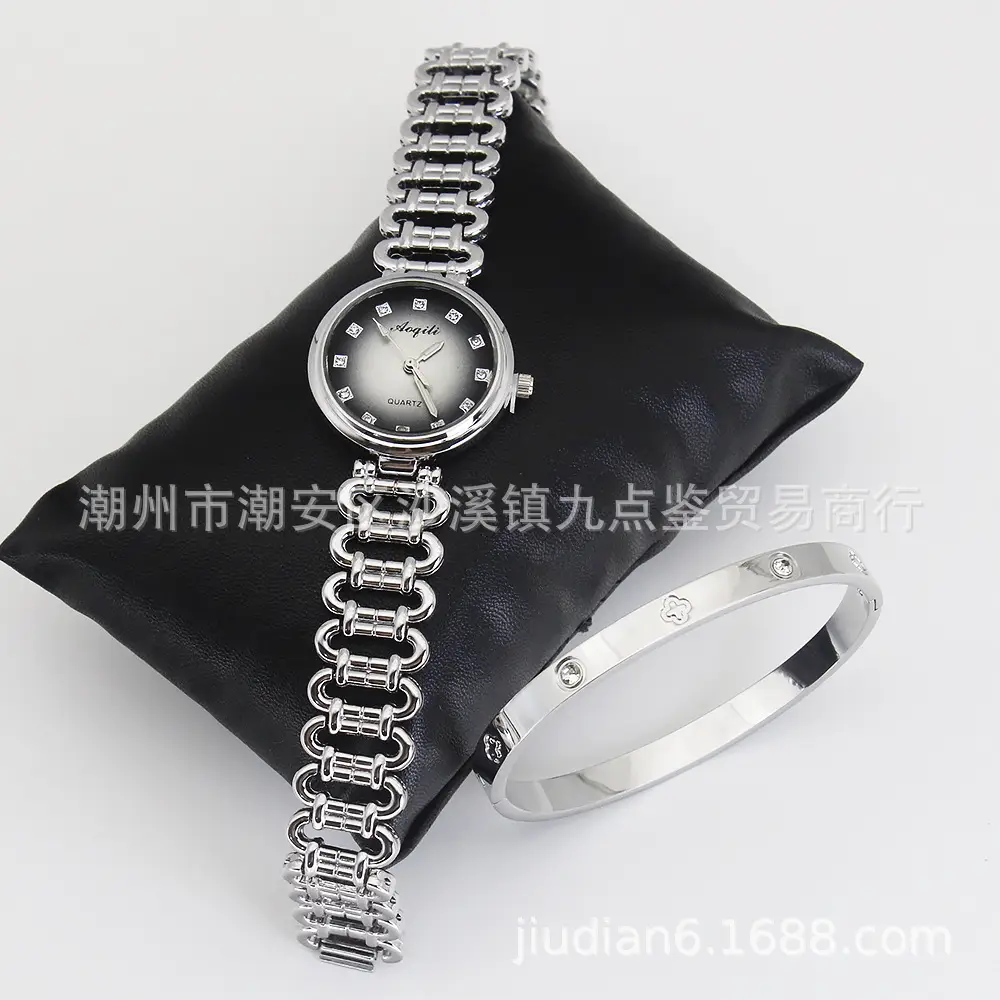 Women's Silver Quartz Bracelet Watch Set - Image 6