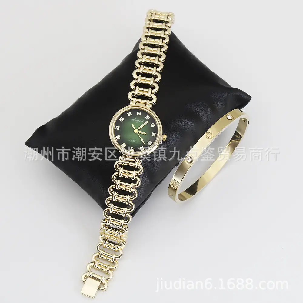 Women's Silver Quartz Bracelet Watch Set - Image 8
