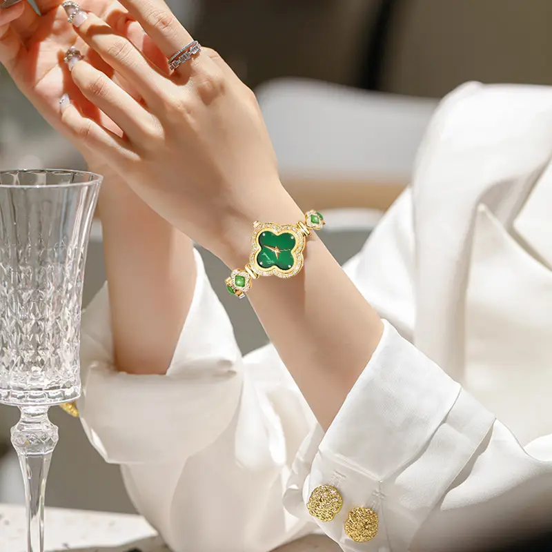 Women's Four-Leaf Clover Bracelet Watch with Green Gemstones - Image 5