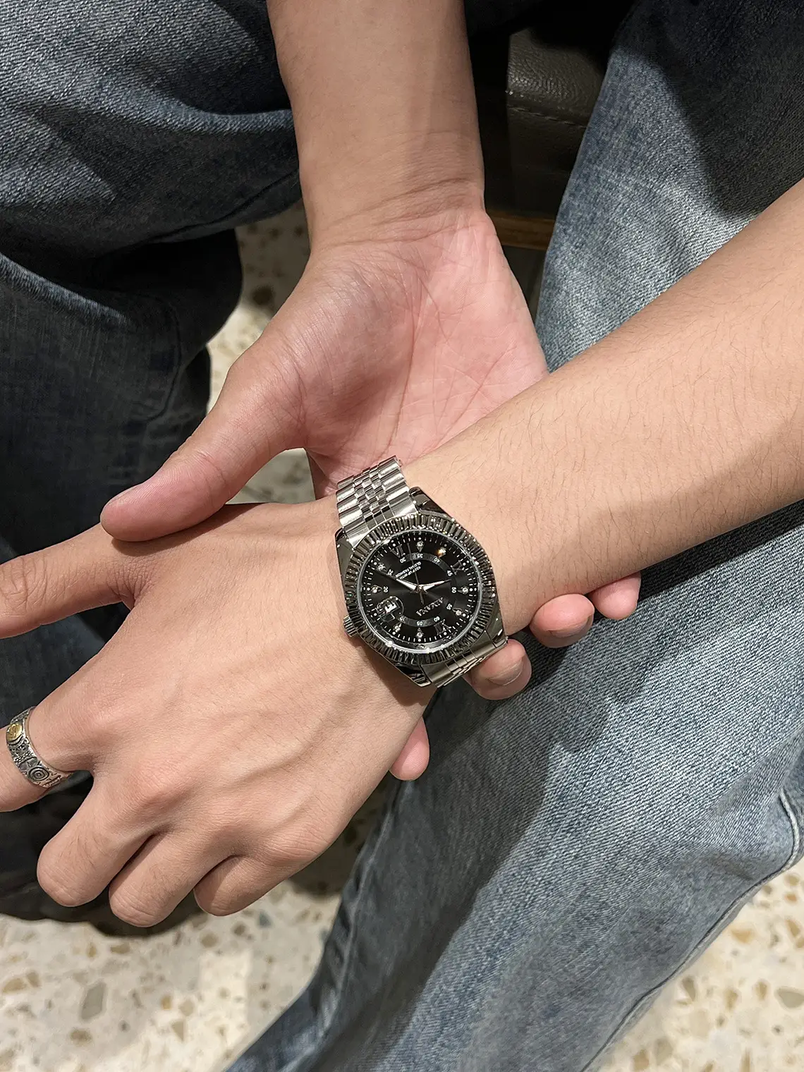 Luxury Men's Swiss Watch Stainless Steel Strap Black Dial — feature 8