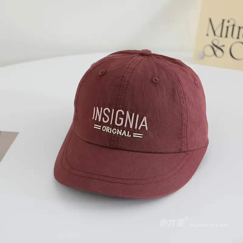 Maroon Embroidered Baseball Cap for Women Spring Summer — feature 3