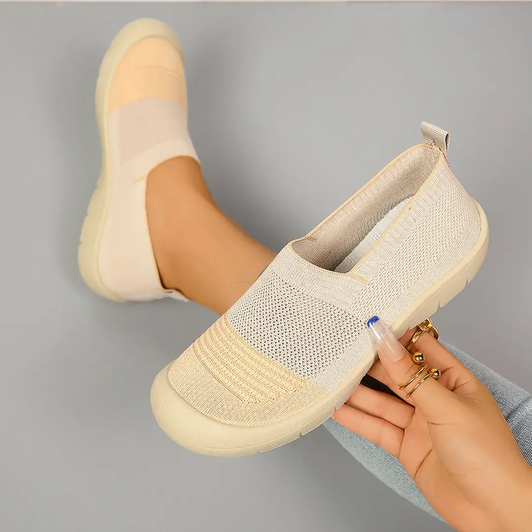 Cross-Border Dropshipping 2025 New Autumn Style Shallow Mouth Breathable Slip-On Mom Shoes Non-Slip Comfortable Casual Walking Shoes