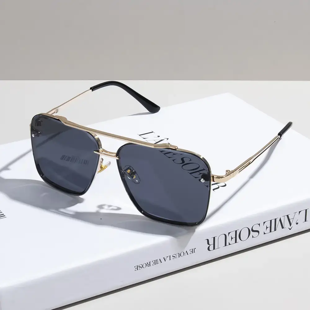 Men Anti-UV Sunglasses Black Gold Frame — feature 1