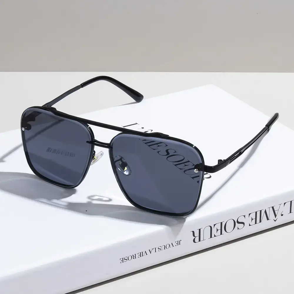 Men Anti-UV Sunglasses Black Gold Frame — feature 5