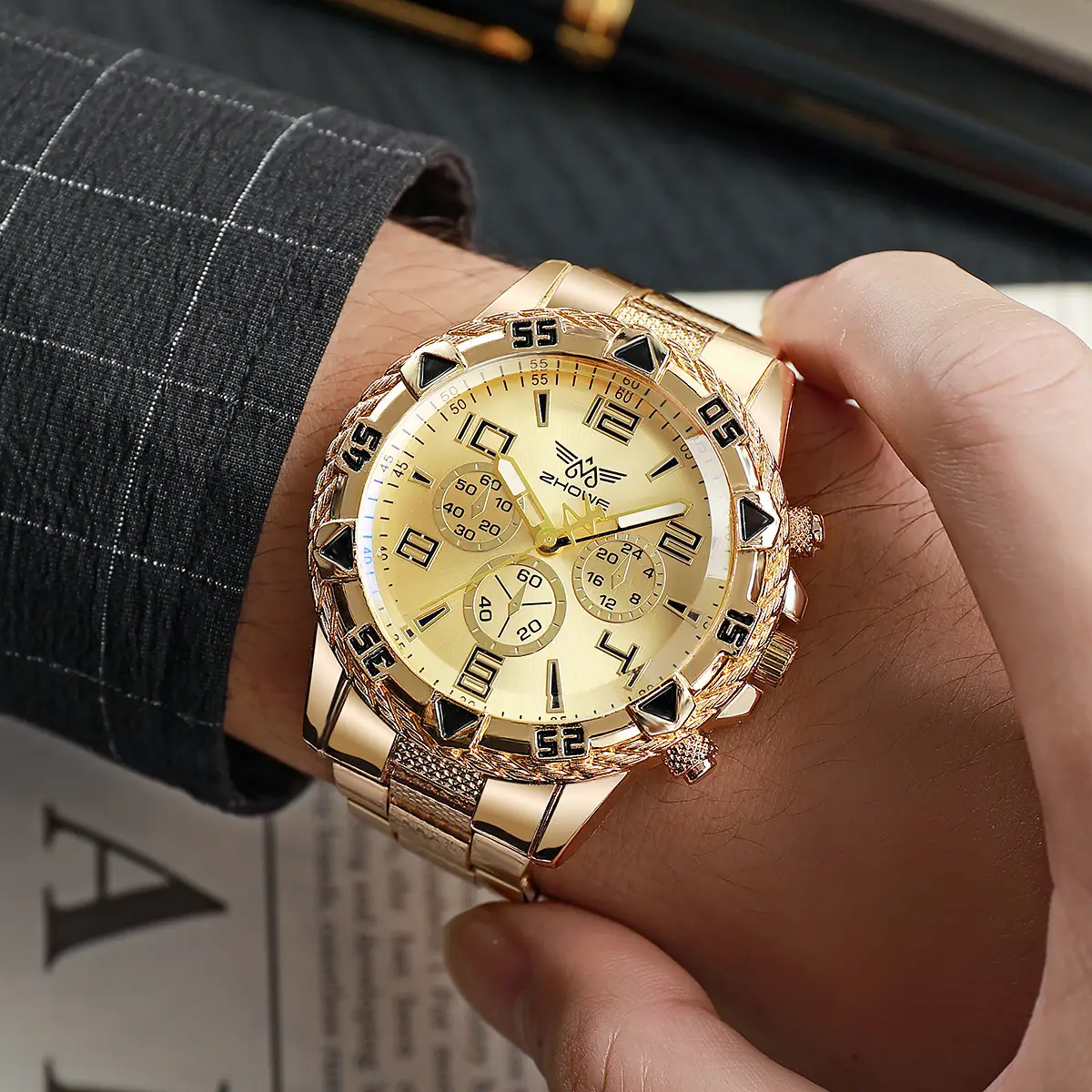 2025 Men's Fake Three-Eye Gold Steel Watch - Image 2