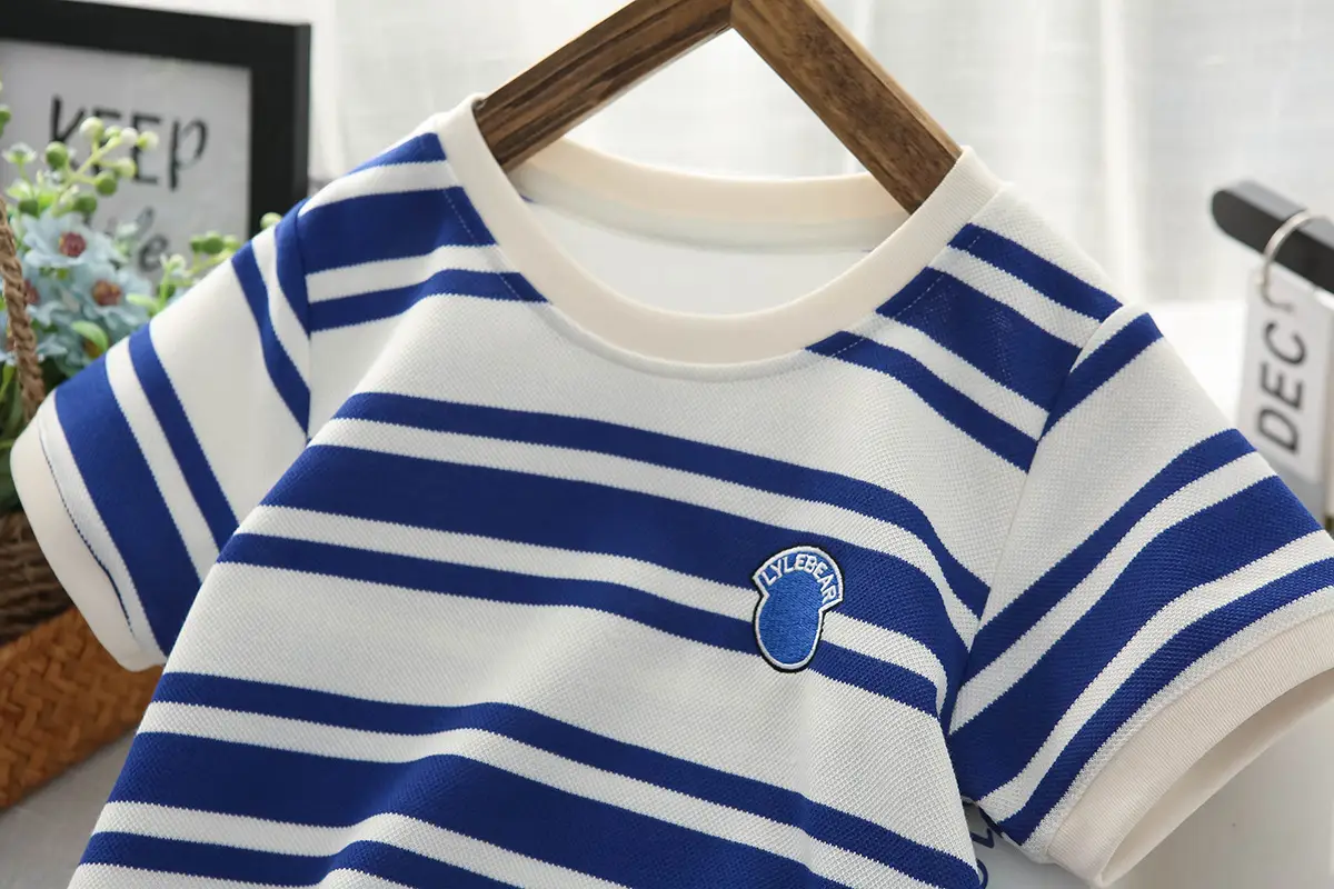 Boys Striped Half Sleeve T-Shirt Medium to Large — feature 6