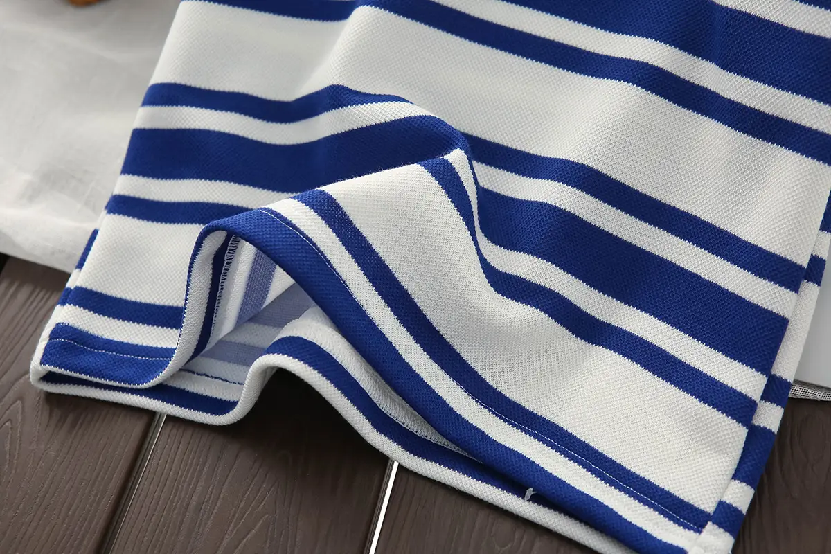 Boys Striped Half Sleeve T-Shirt Medium to Large — feature 9