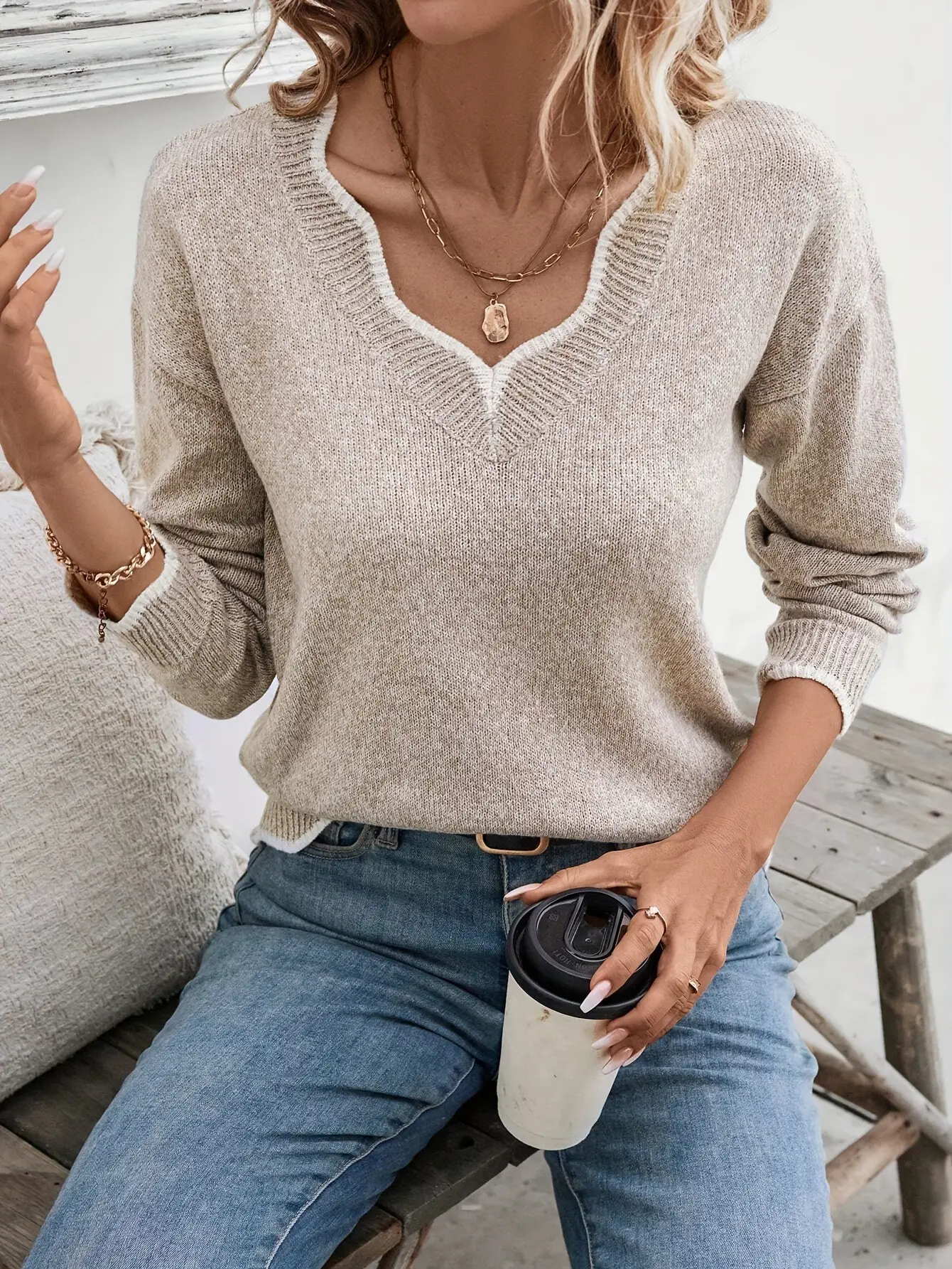 Women's Color Block Wave Edge Sweater Top Beige