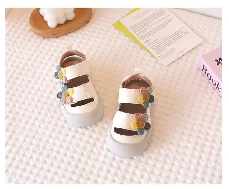 Baby Hollow Flower Shoes White Soft Sole — feature 11