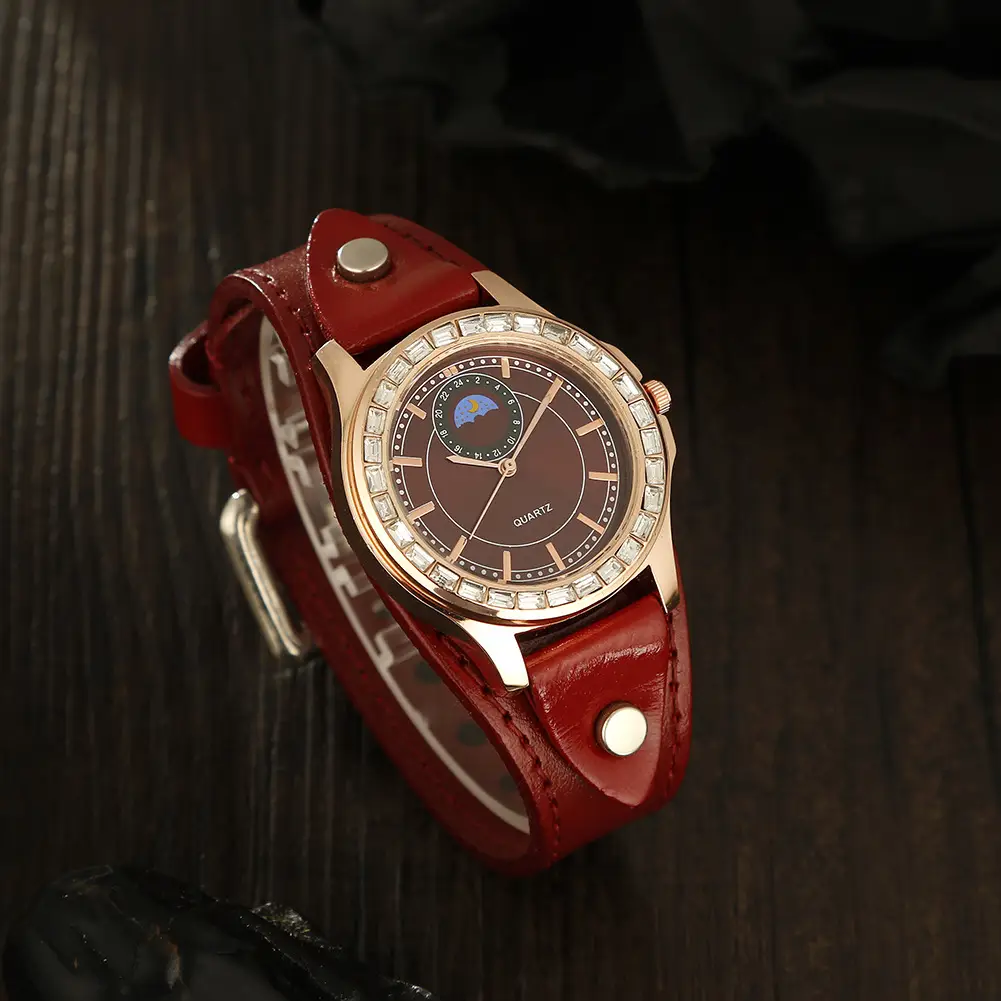Women's Green Leather Quartz Watch with Rhinestone Dial - Image 8