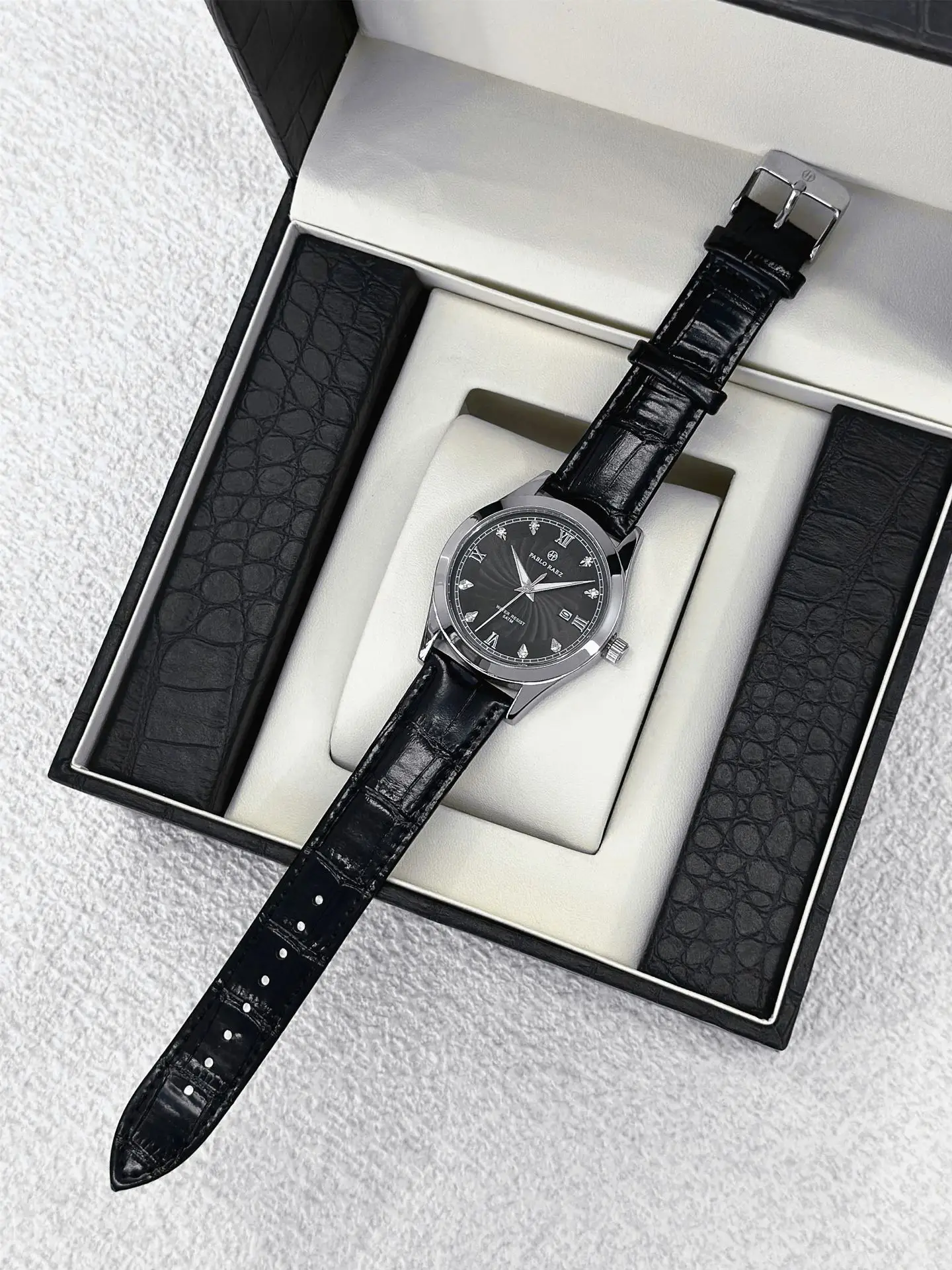 Men's Rhinestone Black Quartz Watch Dropshipping — feature 6