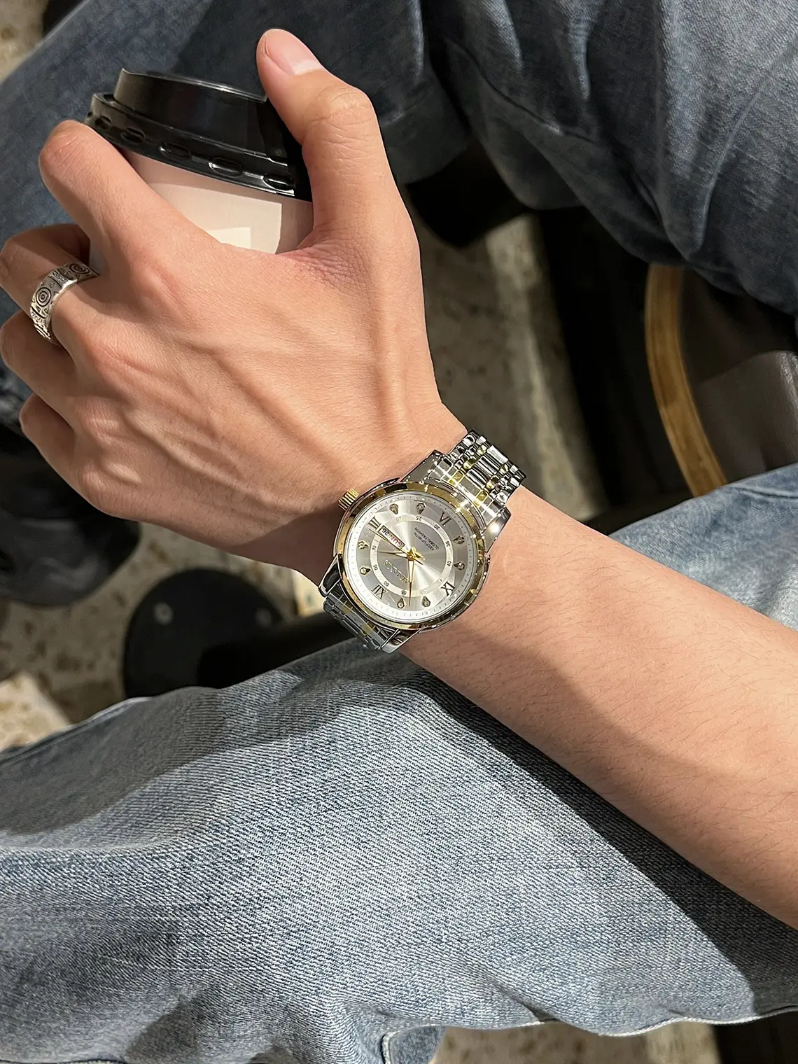 Men's Swiss Quartz Watch Blue Crystal Band Waterproof — feature 12