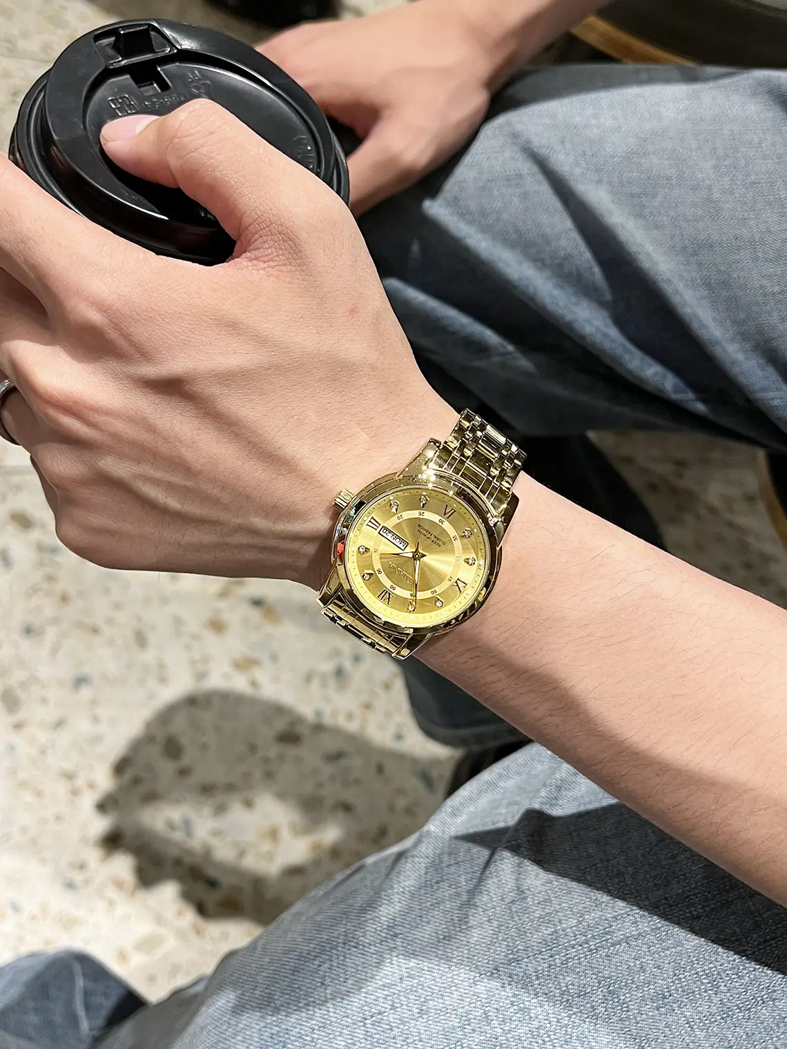 Men's Swiss Quartz Watch Blue Crystal Band Waterproof — feature 5