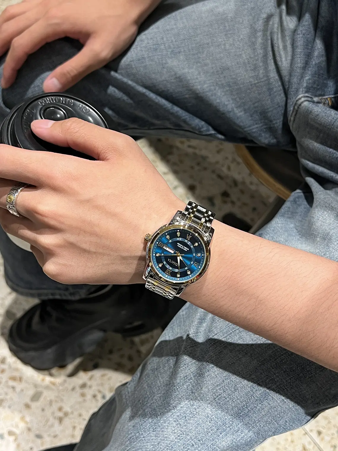 Men's Swiss Quartz Watch Blue Crystal Band Waterproof — feature 8