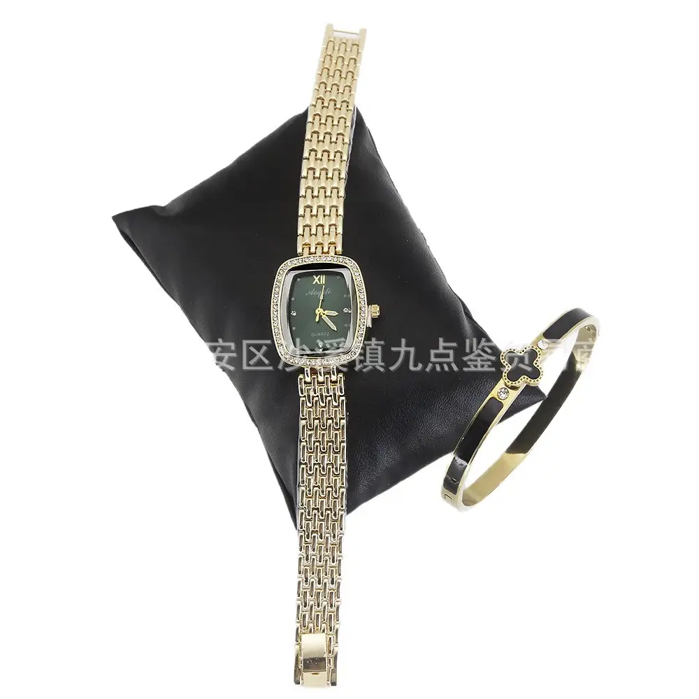 High-End Gold Bracelet Women's Quartz Watch 2025