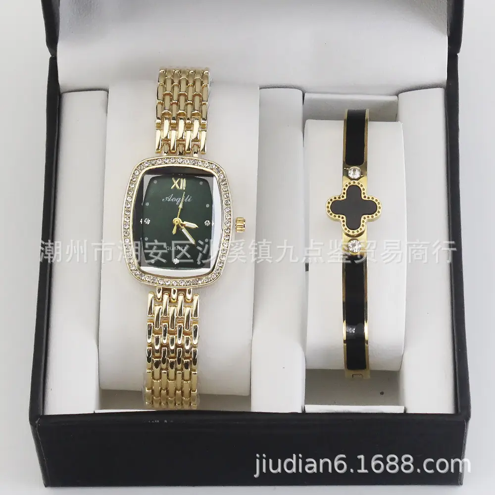 High-End Gold Bracelet Women's Quartz Watch 2025 — feature 8