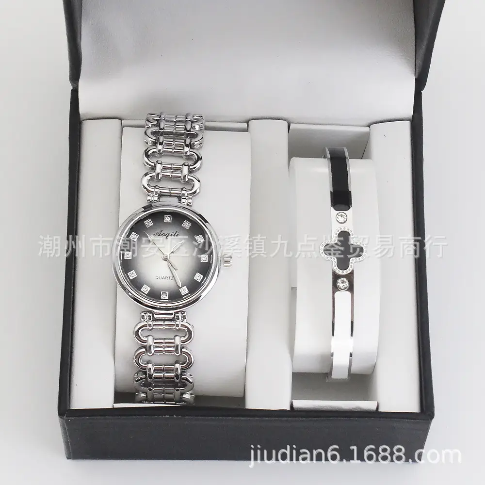 Gold Quartz Watch Set for Women Bracelet Wristwatch — feature 4