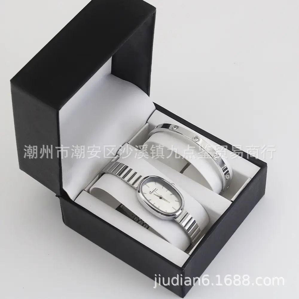 Women's Quartz Watch Set with Silver Bracelet - Image 15