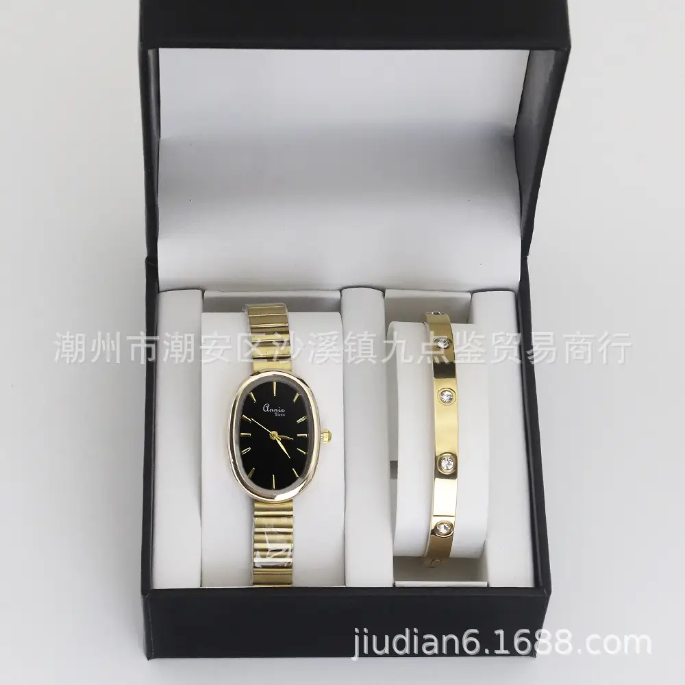 Women's Quartz Watch Set with Silver Bracelet - Image 4