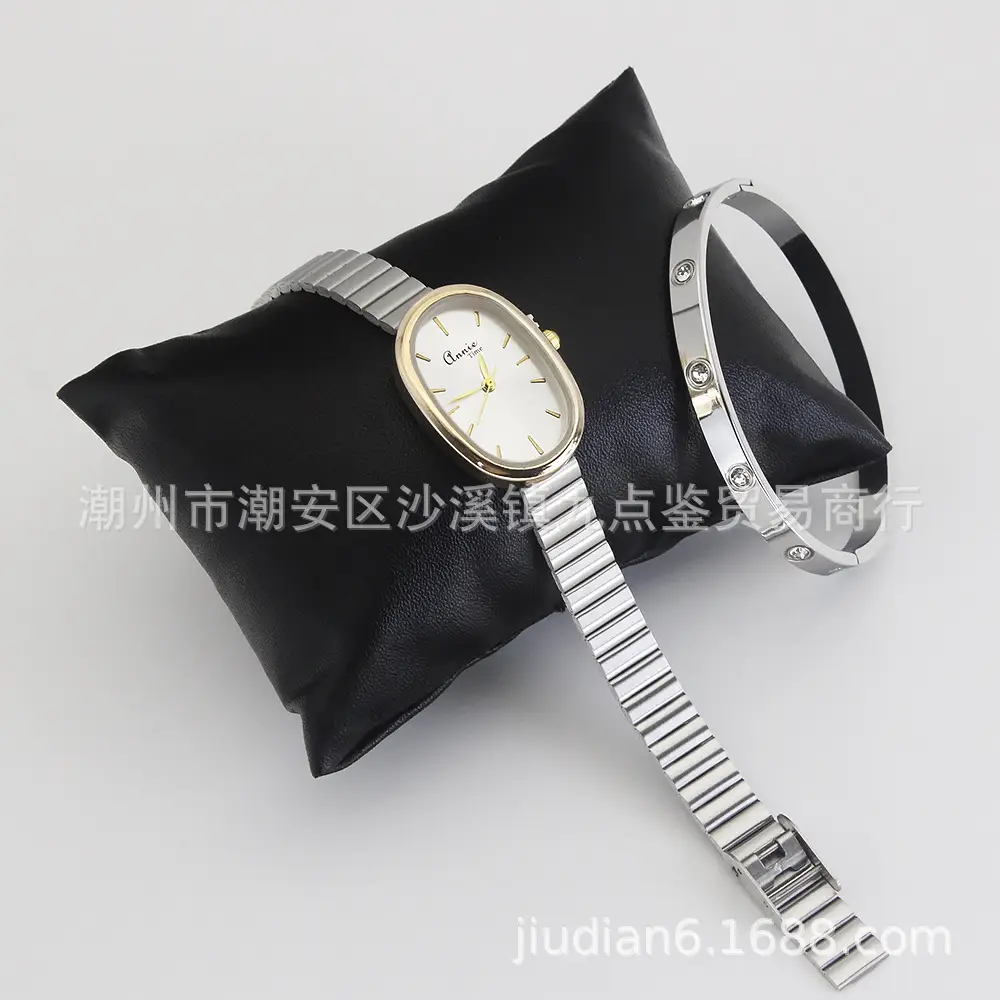 Women's Quartz Watch Set with Silver Bracelet - Image 7