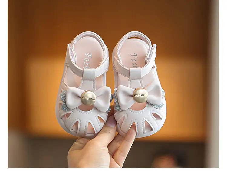 Princess Bow Baby Sandals White Bow Toe — feature 13