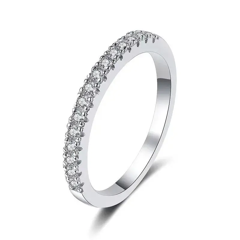 Stylish V-Shaped Diamond Ring for Women - Image 2