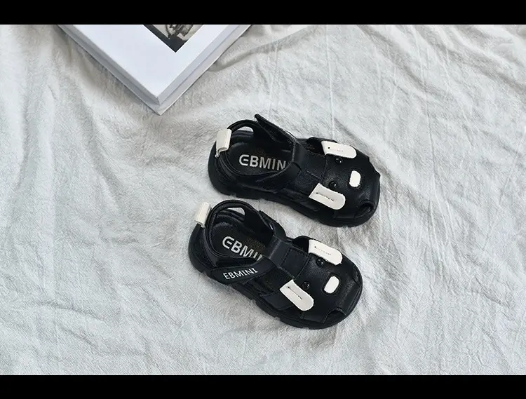 Cute Baby Sandals Black White Soft Sole Toddler Shoes — feature 10