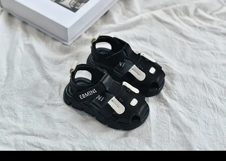 Cute Baby Sandals Black White Soft Sole Toddler Shoes — feature 8