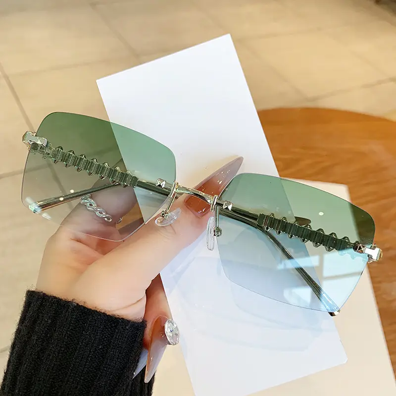 Square Frame Vintage Studded Sunglasses European American Ins - Image 11