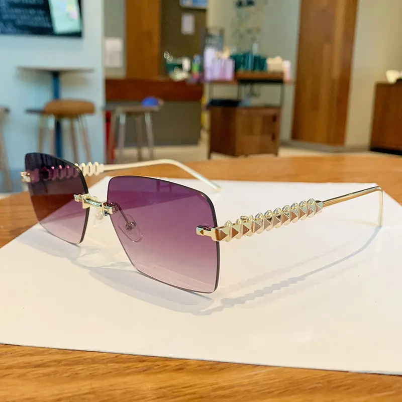 Square Frame Vintage Studded Sunglasses European American Ins - Image 2