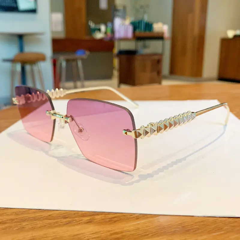 Square Frame Vintage Studded Sunglasses European American Ins - Image 7