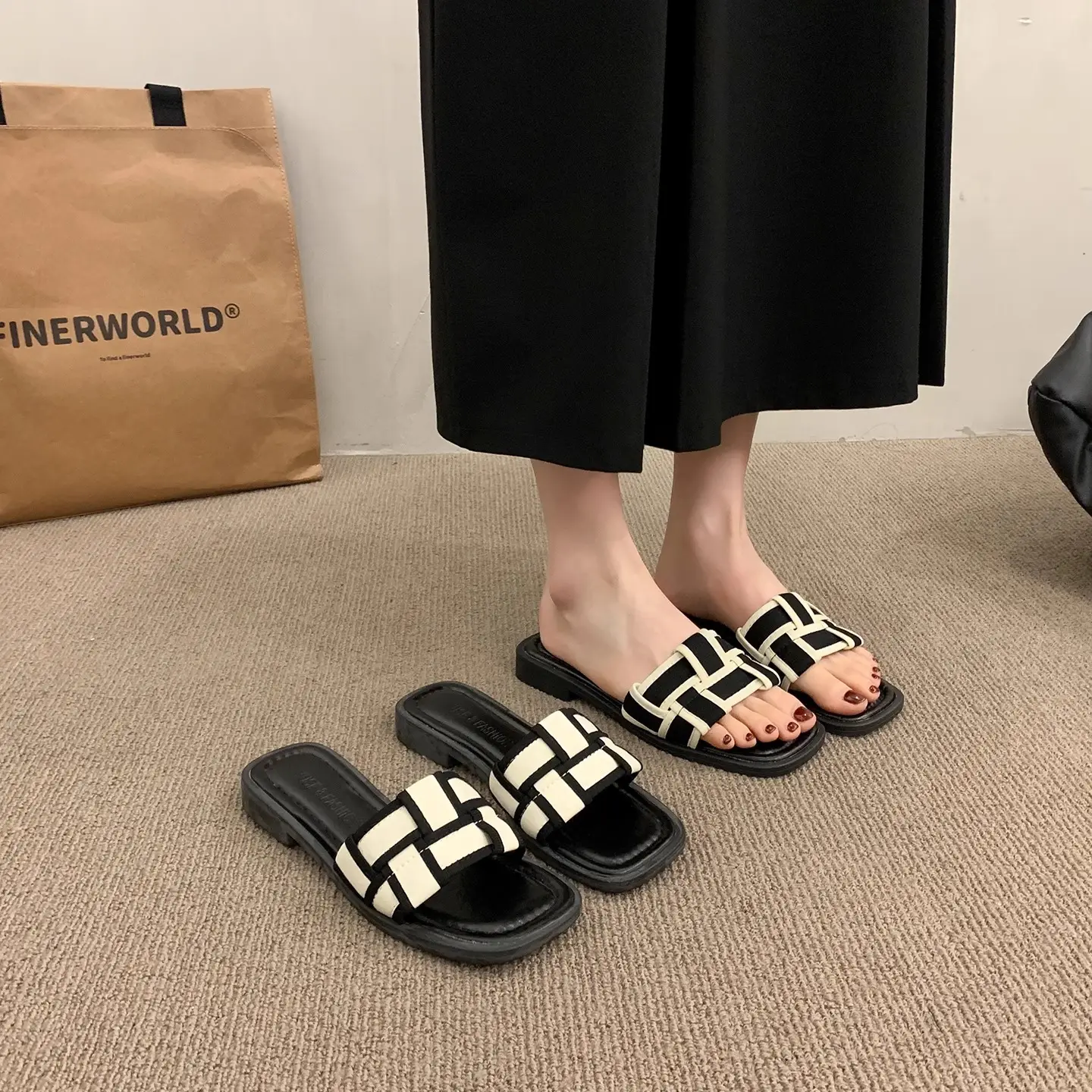 Black Cross Strap Flat Sandals for Women Summer - Image 9