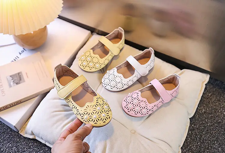 Girls Cut Out Leather Shoes Pink Yellow White Non-Slip Sole — feature 2
