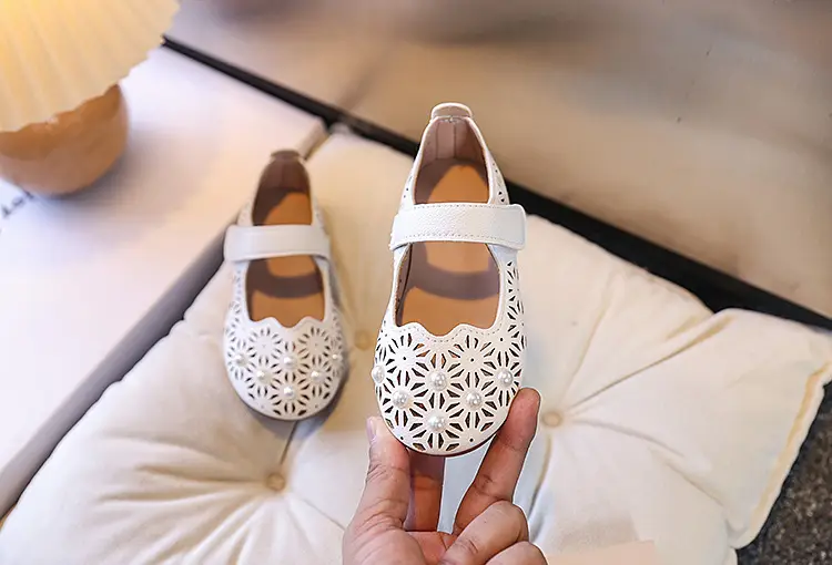 Girls Cut Out Leather Shoes Pink Yellow White Non-Slip Sole — feature 8