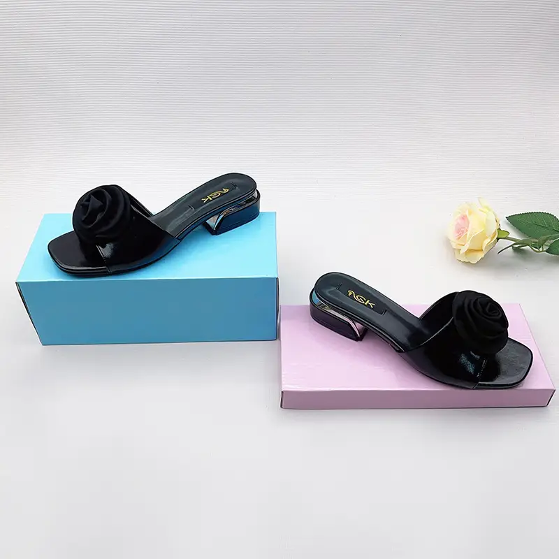 Rose Decorated Square Toe Women's Medium Heel Slippers
