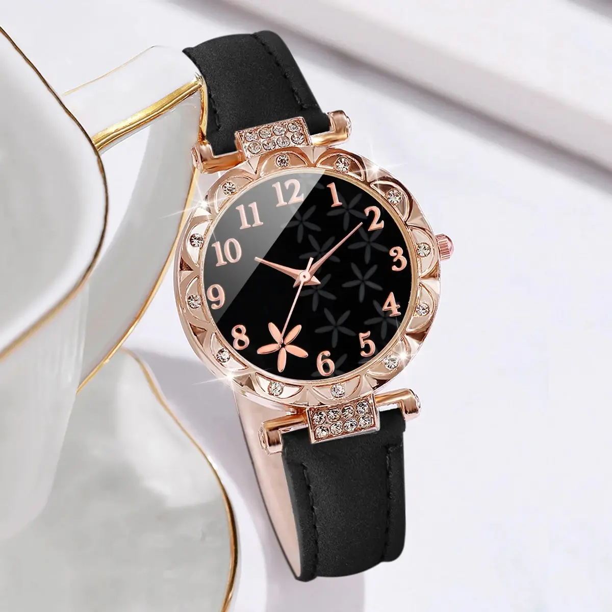 Women's Black Starfish Dial Quartz Watch Rose Gold — feature 5