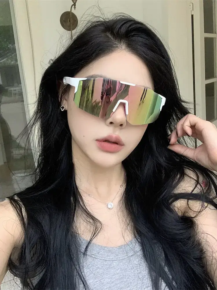 Color-Changing Sports Sunglasses for Men Women Night Cycling β feature 1