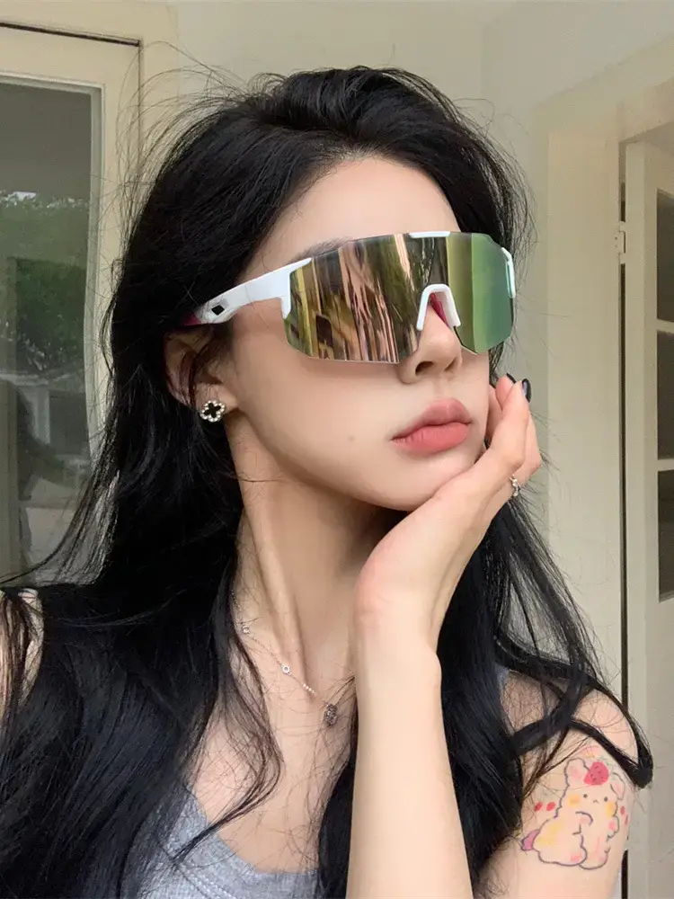 Color-Changing Sports Sunglasses for Men Women Night Cycling β feature 2