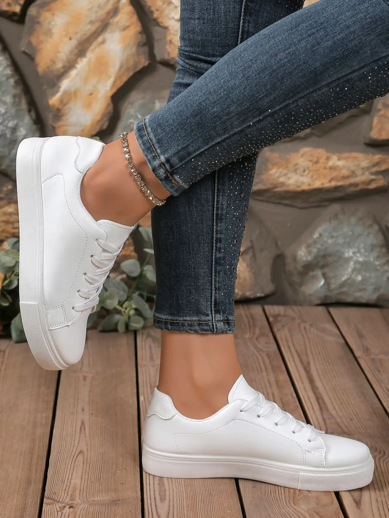 Women Black Casual Flat Sneakers Large 2025 — feature 11